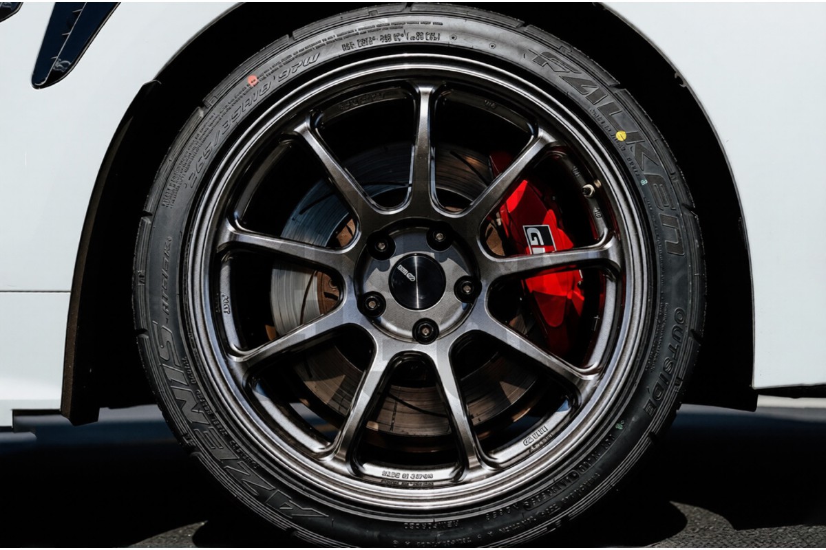 Enkei PF09 Wheel 18x7.5 - 5x112 ET48 in Dark Silver